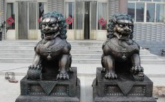 銅獅子雕塑應該怎樣擺放？